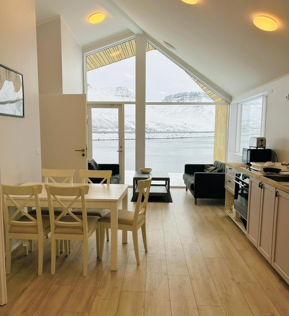 Fisk Club - Captain's House Holiday home Sudureyri